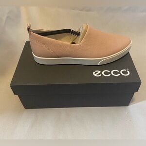 ECCO Gillian Slip-On Sneakers – Rose Dust / Blush | EU 40 (US 9–9.5)